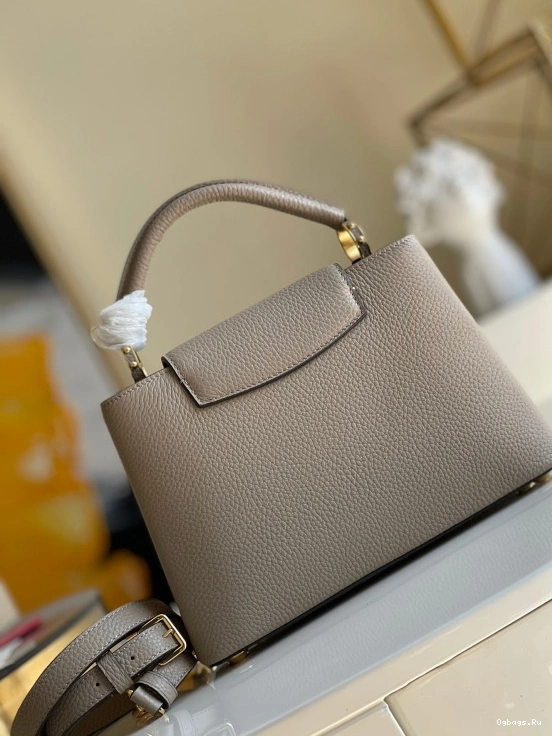 BB LOUIS CAPUCINES VUITTON 0127